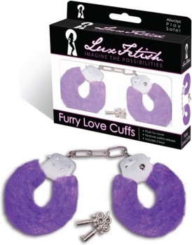 Наручники с меховой отделкой Furry Love Cuffs – фиолетовый